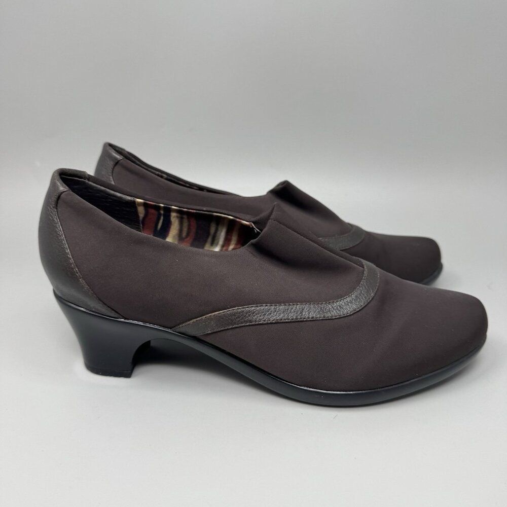 Abeo Judith B.I.O Women's Brown Round Toe Slip On Cone Heeled Pumps Size 8